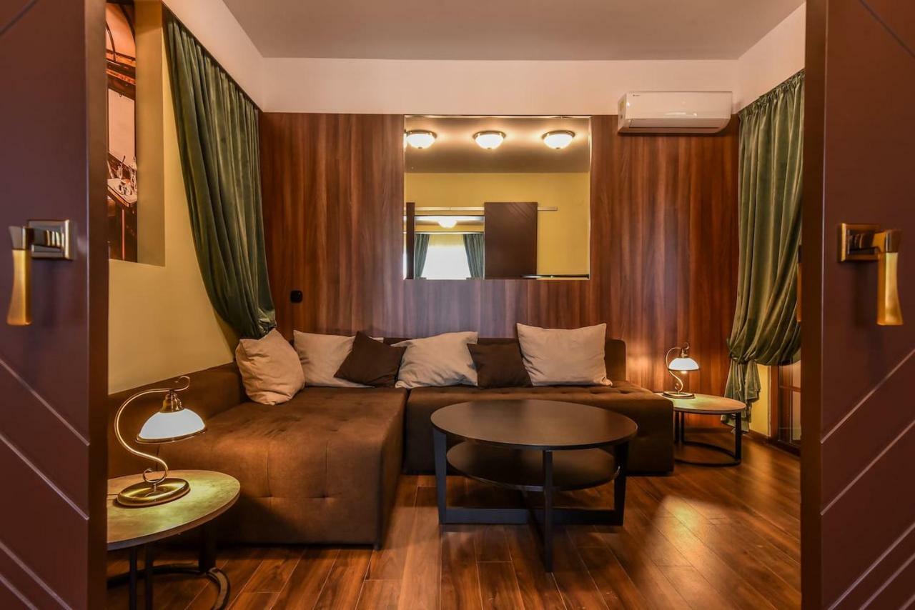 Palace Of Culture 2-Bedroom Retreat On Skobelev Blvd Sofia Exterior photo